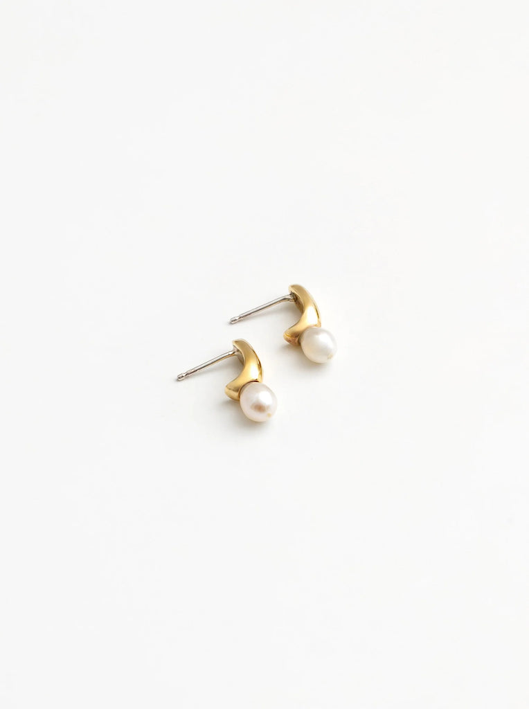 Betsy Earrings, Gold