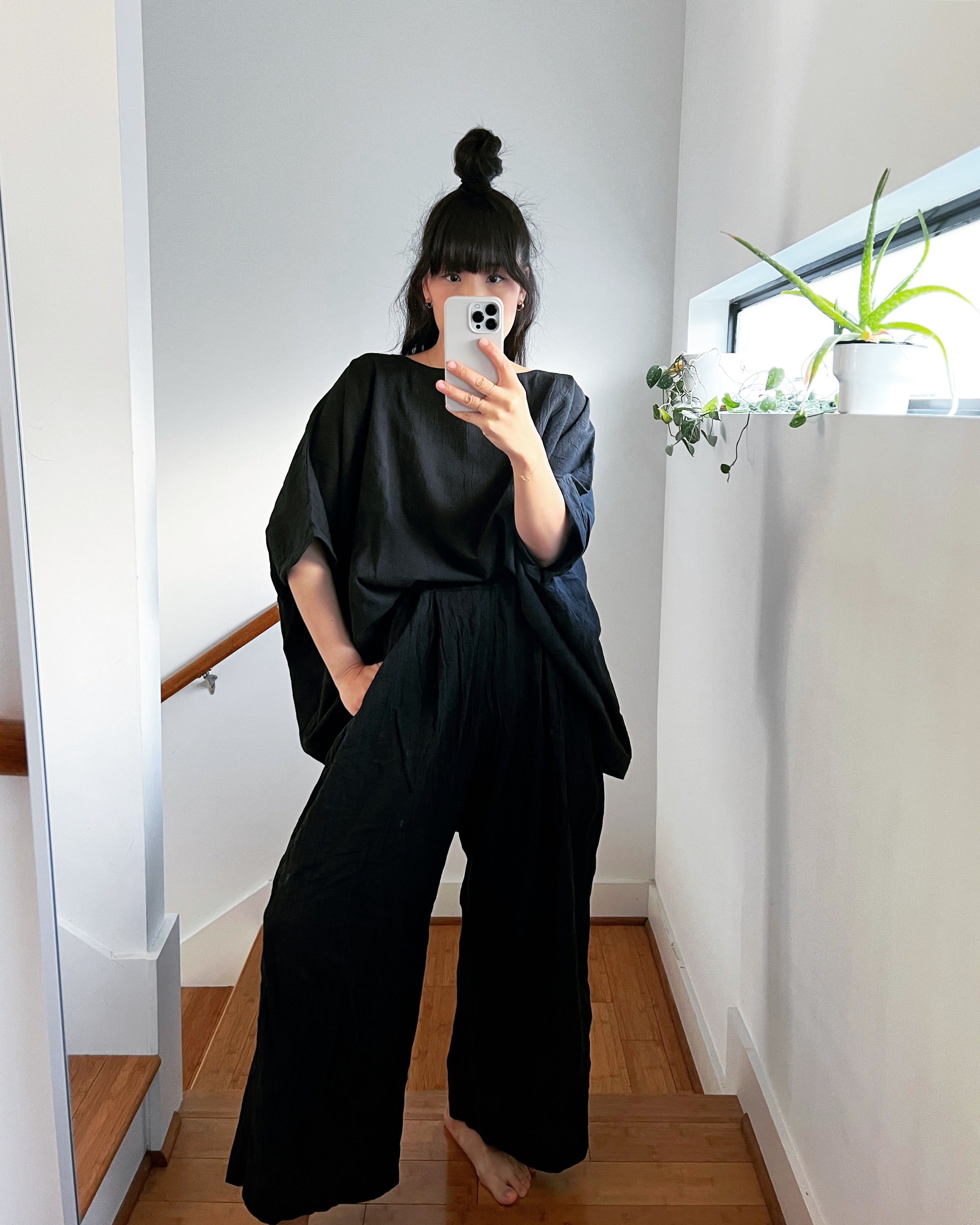 UZI NYC Black Coarse Cotton Pleat Pants | Sunchild®